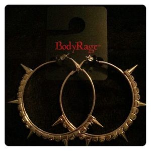 Spencer’s spike hoops new